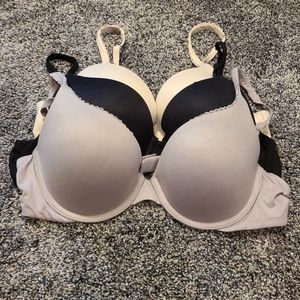 Lot of 4 Victoria's Secret bras